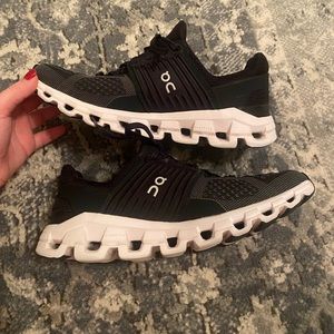 ✨On Cloud Running Shoes✨ women’s size 8